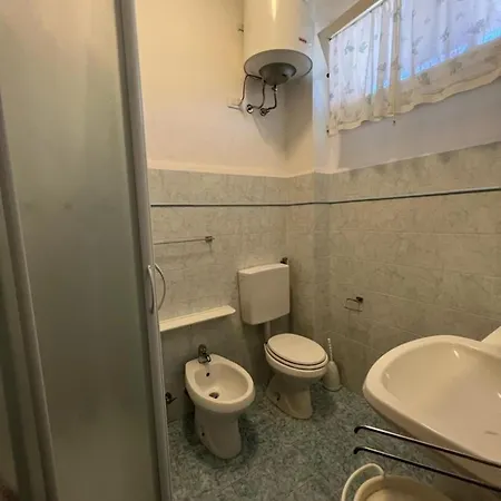 Pr Apartman Follonica